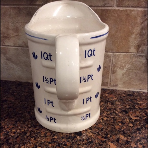 Ceramic Country Style Measuring Pitcher - Picture 2 of 3